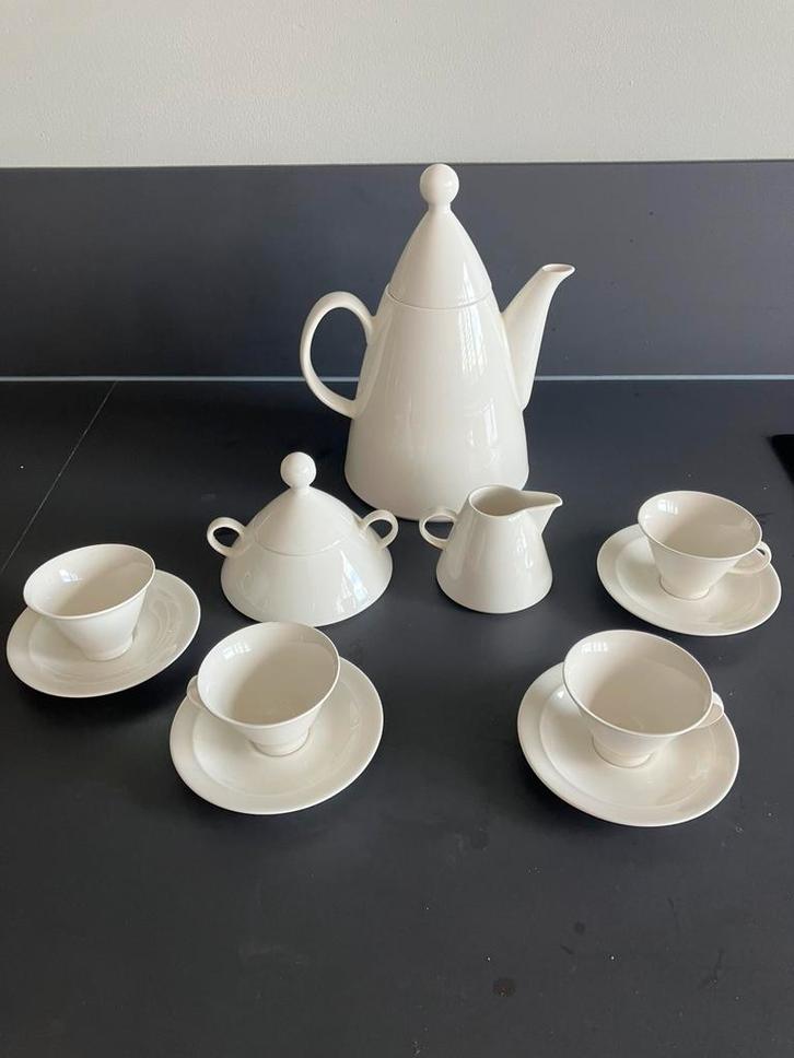 Arabia Finland ‘Harlekin’ koffie-servies wit (ca 1990), Antiek en Kunst, Antiek | Servies compleet, Ophalen of Verzenden