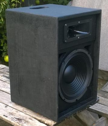Luidsprekers 10 inch 125 - 250 Watt 2 stuks beschikbaar voor biedingen