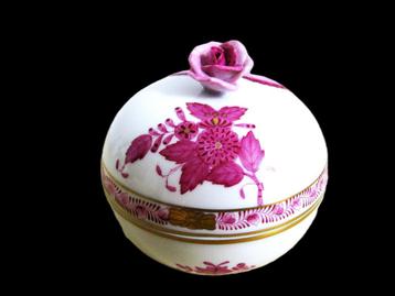 Herend bonbonnière met roos op de deksel "Apponyi Purple"  beschikbaar voor biedingen