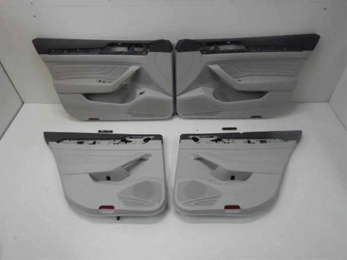 VW Passat B8 Facelift Variant Deurpanelen Set Leer Rollo, Auto-onderdelen, Interieur en Bekleding, Gebruikt, Ophalen