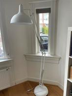 Witte Vloerlamp met Verstelbare Arm, Ophalen, Zo goed als nieuw, Metaal, 150 tot 200 cm