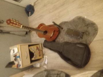 Mooie starterset gitaar van Gomez beschikbaar voor biedingen
