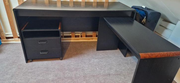 Bureau 2x, boekenkast en ladekastje verrijdbaar, Huis en Inrichting, Complete inboedels, Ophalen