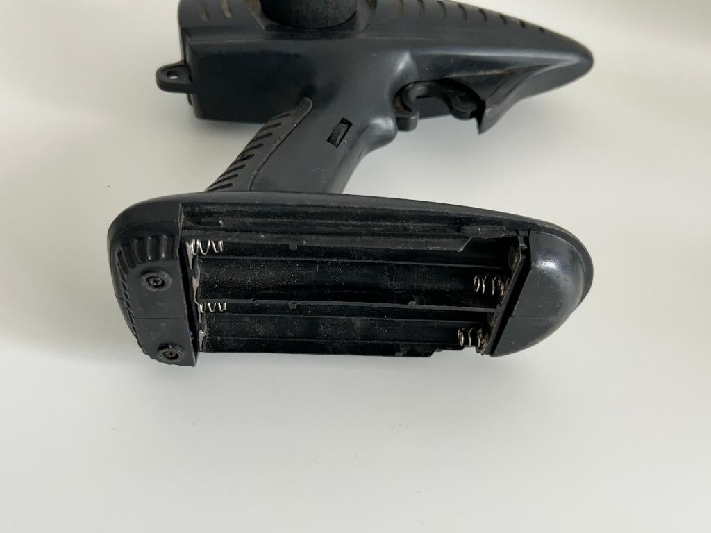 Protech zender met zenderkristal rc modelbouw, Hobby en Vrije tijd, Modelbouw | Radiografisch | Auto's, Ophalen of Verzenden, Gebruikt