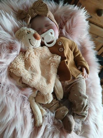 Prachtige kleine reborn. 🎀 beschikbaar voor biedingen