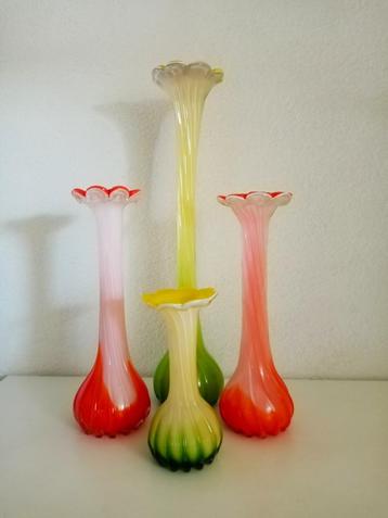 4 Vintage Murano glas vazen beschikbaar voor biedingen
