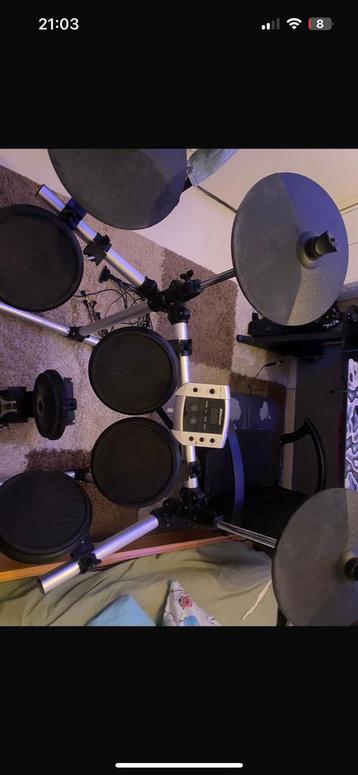 Millennium drum stel  beschikbaar voor biedingen