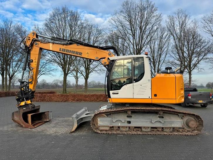Liebherr R920 Compact 2022 2100 uur ENGCON DC2 (bj 2022), Zakelijke goederen, Machines en Bouw | Kranen en Graafmachines, Graafmachine