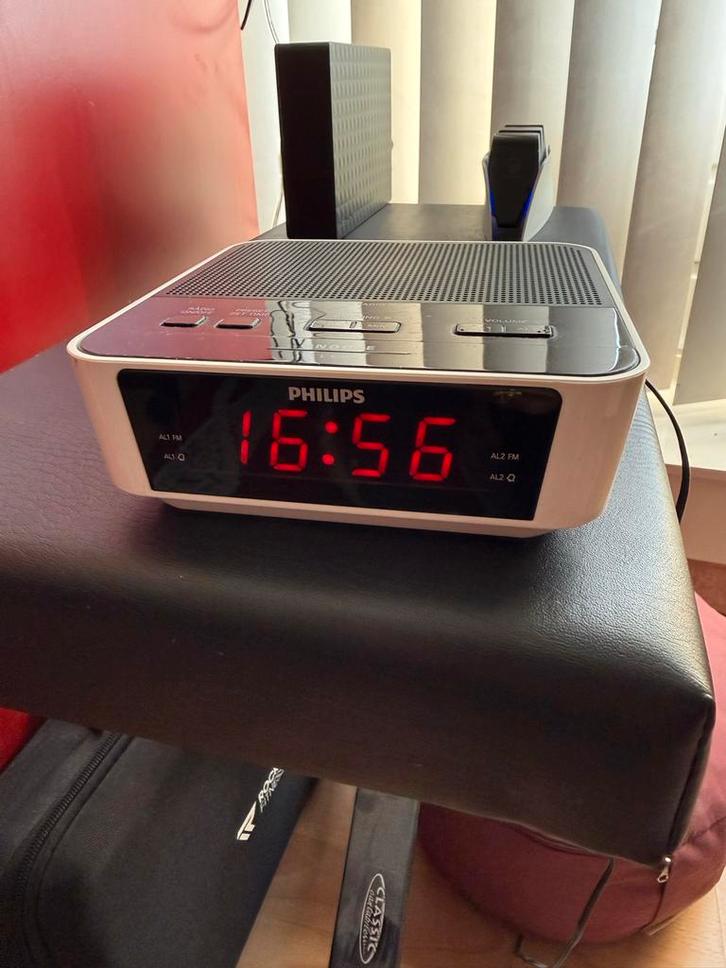 Philips Wekkerradio - Goede Staat, Huis en Inrichting, Woonaccessoires | Klokken, Gebruikt, Wekker of Tafelklok, Digitaal, Ophalen of Verzenden