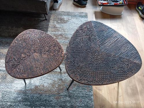 Twee mooie tafeltjes met motief, Huis en Inrichting, Tafels | Bijzettafels, Gebruikt, Rond, 45 tot 60 cm, Minder dan 55 cm, Hout