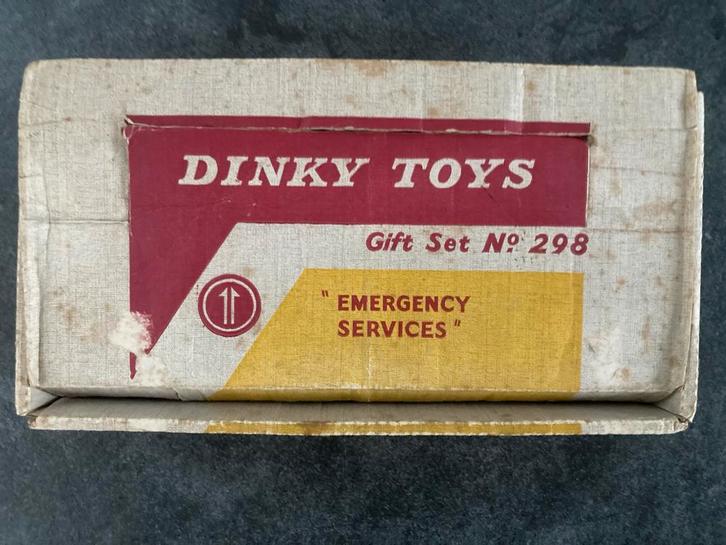 Dinky Toys Gift Set 298 'Emergency Vehicles' - Zeer Goed!, Hobby en Vrije tijd, Modelauto's | 1:43, Zo goed als nieuw, Ophalen of Verzenden