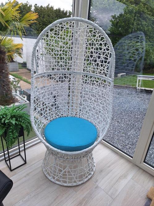 Wit wicker ei tuinstoel tuin stoel draaibaar Egg chair, Tuin en Terras, Tuinstoelen, Zo goed als nieuw, Wicker, Verstelbaar, Ophalen