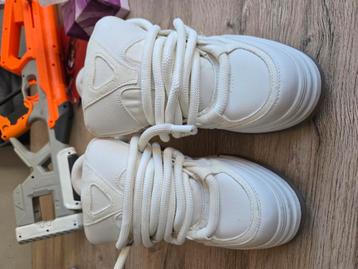Bershka schoenen beschikbaar voor biedingen