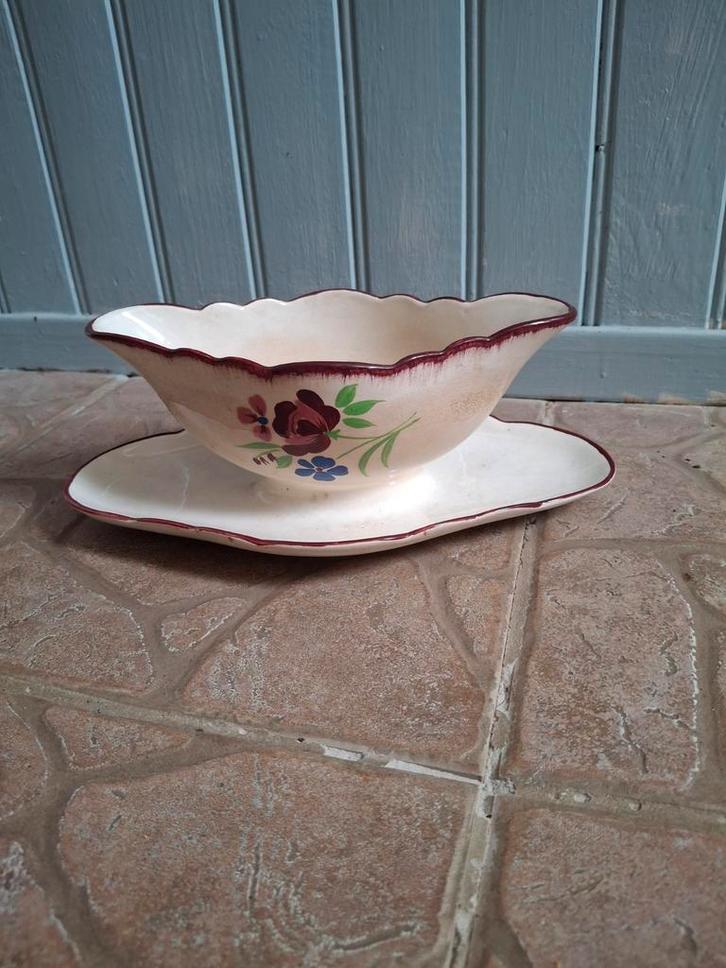 Oude porseleinen beboterde Salins saus/ juskom uit Frankrijk, Antiek en Kunst, Antiek | Servies los, Ophalen of Verzenden