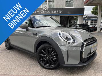 Mini Mini 1.5 Cooper Essential Aut Navi Apple Car Play Cruis beschikbaar voor biedingen