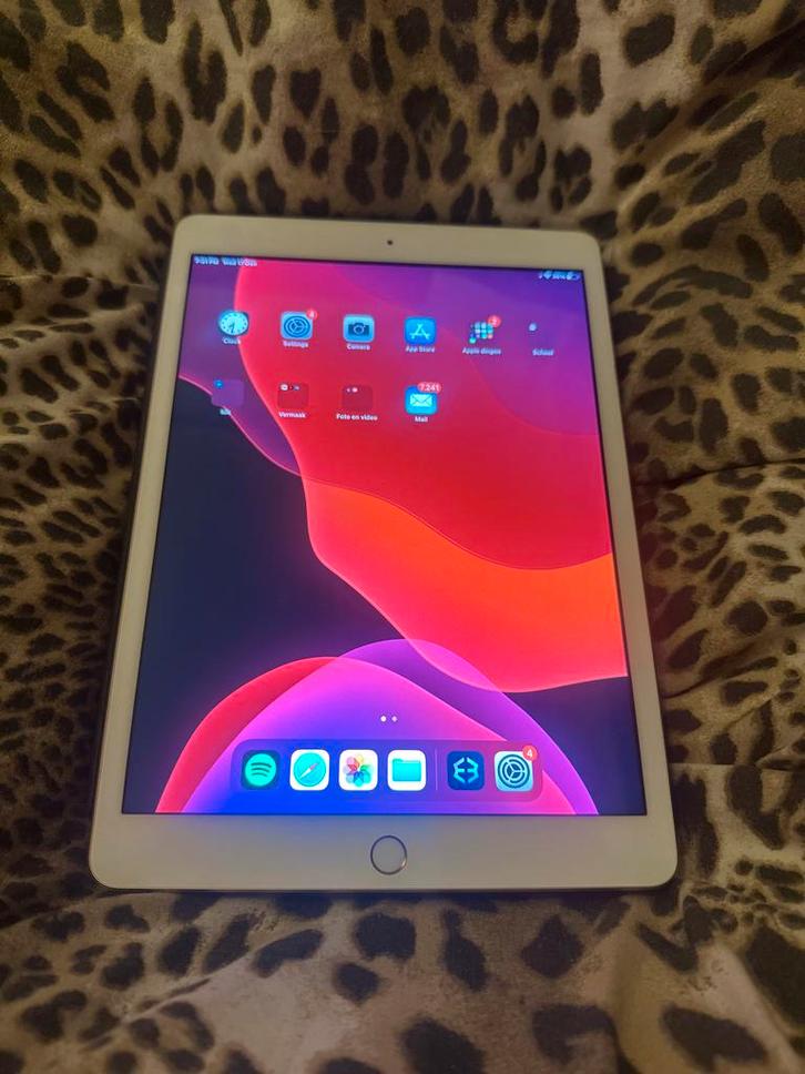 iPad 7e generatie - Rose Goud + Toetsenbord Hoes, Computers en Software, Apple iPads, Zo goed als nieuw, Apple iPad, Wi-Fi, 10 inch