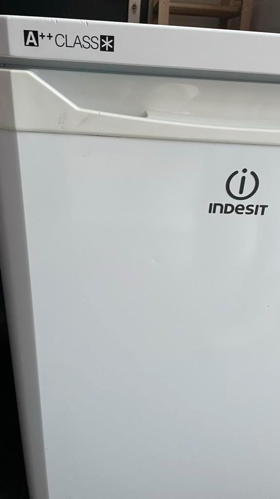 Indesit Tafelmodel Koelkast - ZGAN Binnenkant, Witgoed en Apparatuur, Koelkasten en IJskasten, Zo goed als nieuw, Zonder vriesvak