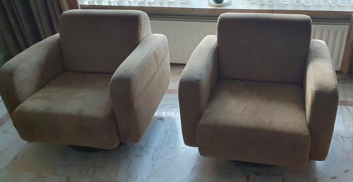 2 Calitalia designer Fauteuils Draaibaar Hazelnoot kleur, Huis en Inrichting, Fauteuils, 75 tot 100 cm, 75 tot 100 cm, Ophalen