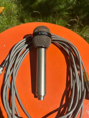 AKG D707C beschikbaar voor biedingen