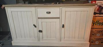 Leuk Dressoir - Landelijke Stijl beschikbaar voor biedingen