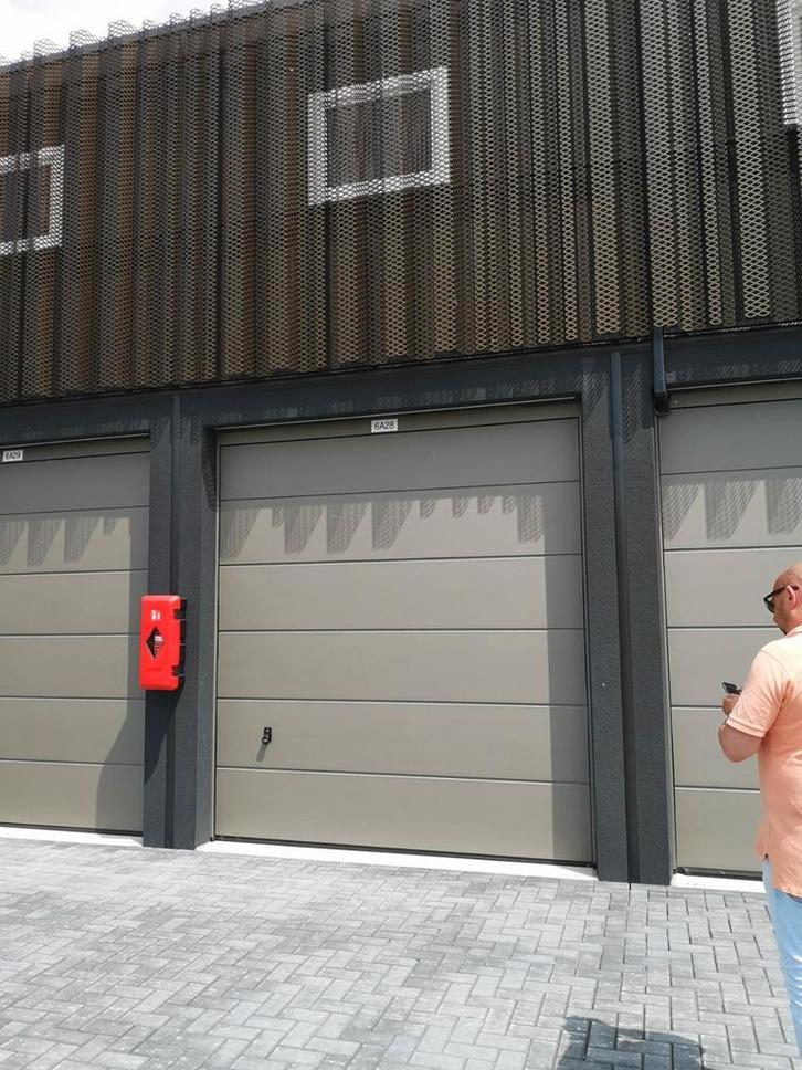 Beveiligd garagebox/bedrijfsruimte te huur 29m2, Zakelijke goederen, Bedrijfs Onroerend goed, Bedrijfsruimte