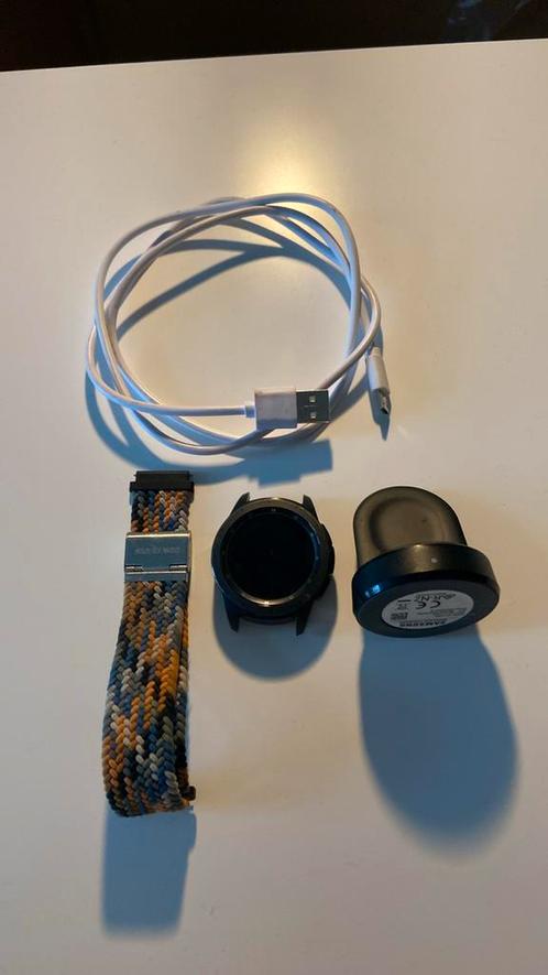 Smart Watch (samsung), Sieraden, Tassen en Uiterlijk, Smartwatches, Zo goed als nieuw, Android, Zwart, Calorieverbanding, Conditie