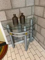 Mooie halfronde glszen sidetable. Metalen frame., Huis en Inrichting, Tafels | Sidetables, Ophalen, 50 tot 100 cm, Zo goed als nieuw
