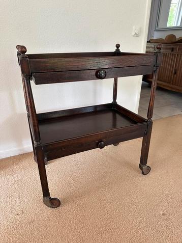 Vintage trolley kastje beschikbaar voor biedingen