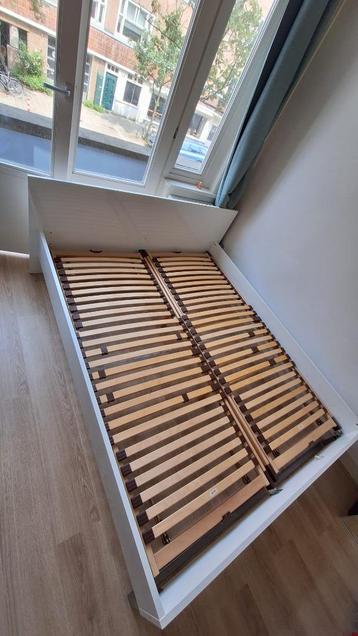 Tweepersoons bed 160x200 met lattenbodem ikea