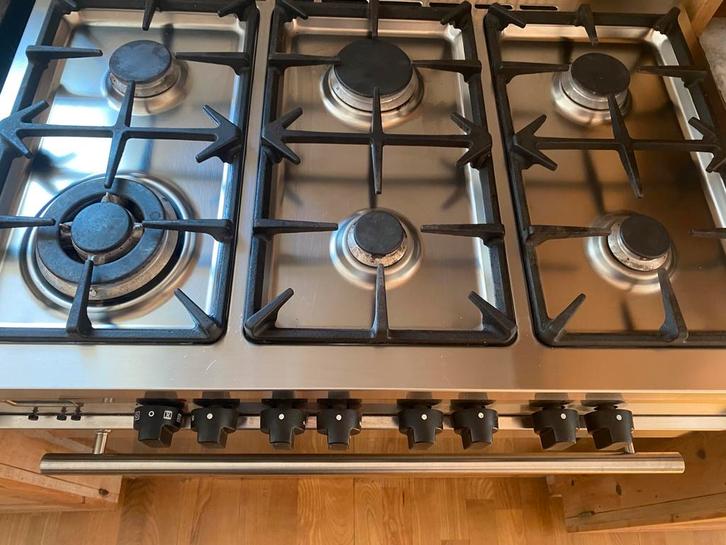 RVS gasfornuis 6-pits overn electrisch PRF 960 IX, Witgoed en Apparatuur, Fornuizen, Gebruikt, Vrijstaand, Gas, 5 kookzones of meer
