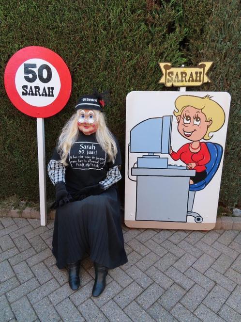 50 verjaardag Sarah met jong uiterlijk met computer., Hobby en Vrije tijd, Feestartikelen | Verhuur, Zo goed als nieuw, Abraham of Sarah