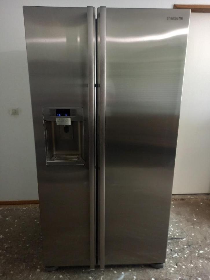 RVS Amerikaanse koelkast van SAMSUNG A++, Witgoed en Apparatuur, Koelkasten en IJskasten, Zo goed als nieuw, Met aparte vriezer