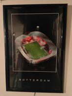 Prachtige Feyenoord stadion poster met verlichting in frame, Verzamelen, Posters, Met lijst, Sport, Zo goed als nieuw, Ophalen