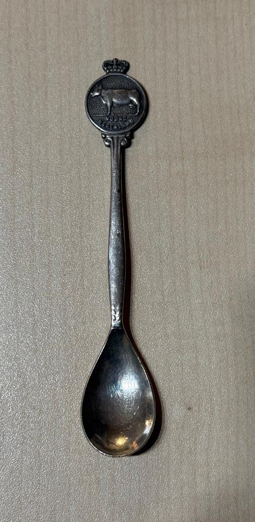 Verzilverd (90) Lepeltje Noord-Nederland Koe Melk 1989., Verzamelen, Overige Verzamelen, Zo goed als nieuw, Ophalen of Verzenden