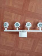 Nette witte Ikea plafondlamp met vier verstelbare led spots, Huis en Inrichting, Lampen | Spots, Ophalen, Zo goed als nieuw, Metaal of Aluminium