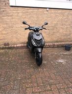 Piaggio zip e4 brom (vandaag ophalen nog), Fietsen en Brommers, Scooters | Piaggio, Maximaal 45 km/u, Zip, Ophalen of Verzenden