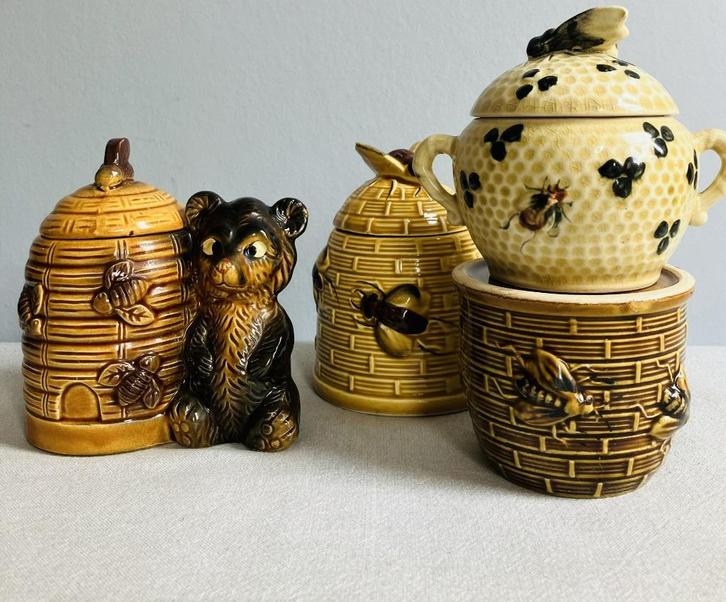 Vintage honingpotjes aardewerk Salco sixties bijenkorf beer, Antiek en Kunst, Antiek | Keramiek en Aardewerk, Ophalen of Verzenden