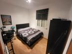 Barcelona Apartment, Ophalen, Zo goed als nieuw