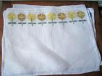 4 retro handgeborduurde placemats nr BB 1099 ger MB, Verzenden, Zo goed als nieuw, Bord
