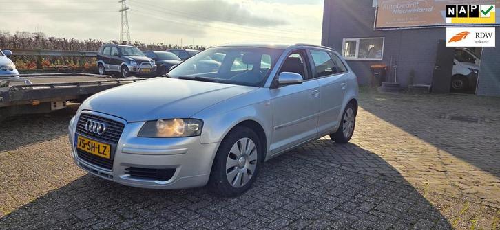 Audi A3 Sportback 1.6 FSI Attraction Airco Goed onderhouden, Auto's, Audi, Bedrijf, Te koop, A3, ABS, Airbags, Centrale vergrendeling