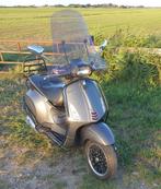 Vespa sprint. 2017 + anti robos stuurslot, Fietsen en Brommers, Scooters | Vespa, Ophalen, Gebruikt, Overige modellen