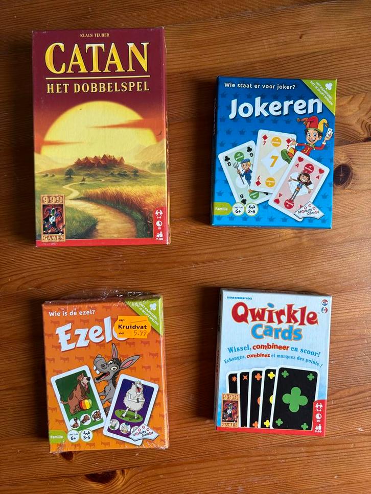 Kleine Bordspellen Set - Catan, Jokeren, Ezel, Qwirkle, Hobby en Vrije tijd, Gezelschapsspellen | Bordspellen, Zo goed als nieuw