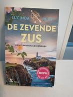 DE ZEVENDE ZUS. Lucinda Riley, Boeken, Zo goed als nieuw, Nederland, Ophalen