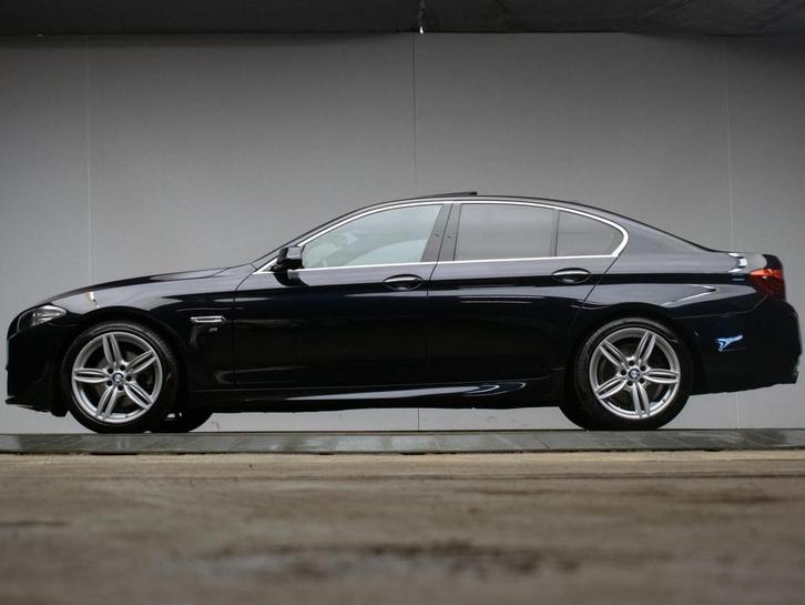 BMW 5-serie 520i High Executive Sport (PANORAMADAK,NAVI,M ST, Auto's, BMW, Bedrijf, Te koop, 5-Serie, ABS, Achteruitrijcamera