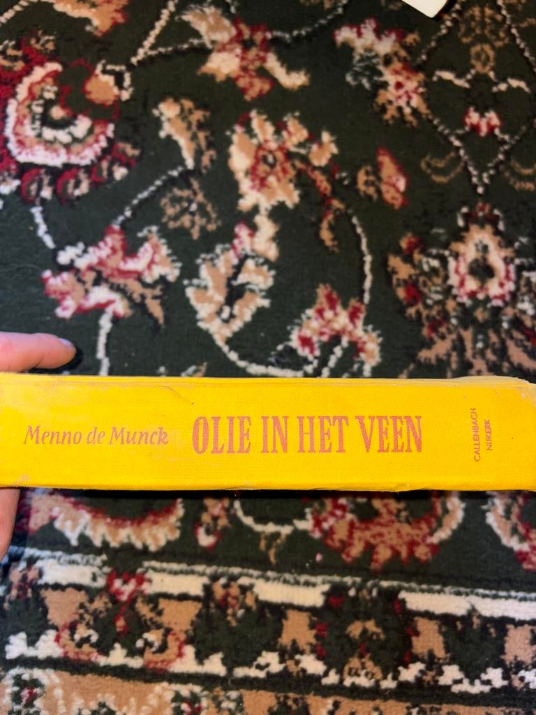 Olie in het Veen - Menno de Munck, Ophalen of Verzenden, Gelezen