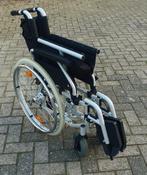 Nette rolstoel inklapbaar met remmen voor de begeleider, Rolstoel, Rolstoel, Zo goed als nieuw, Duwrolstoel