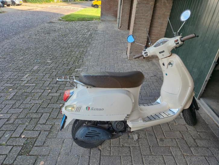 Te koop kappenset Senzo Riva Lux, Fietsen en Brommers, Brommeronderdelen | Scooters, Zo goed als nieuw, Overige merken, Kap, Ophalen of Verzenden