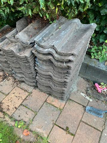Gebruikte dakpannen - gratis ophalen beschikbaar voor biedingen