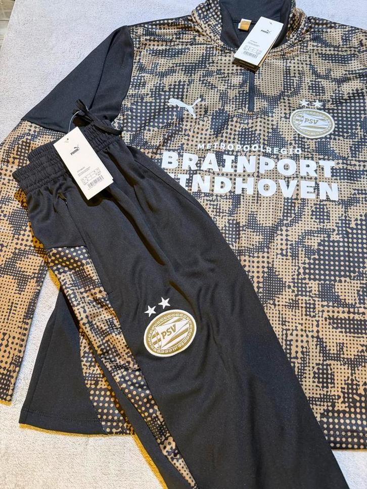 PSV Trainingspak 25/26 Black Loden-green - Nieuw!, Kleding | Heren, Jassen | Zomer, Nieuw, Maat 52/54 (L), Zwart, Ophalen of Verzenden