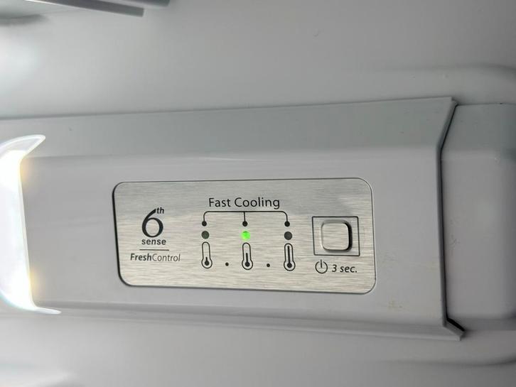 Whirlpool Koel-Vriescombinatie 185x60x60, Witgoed en Apparatuur, Koelkasten en IJskasten, Gebruikt, Met vriesvak, 200 liter of meer